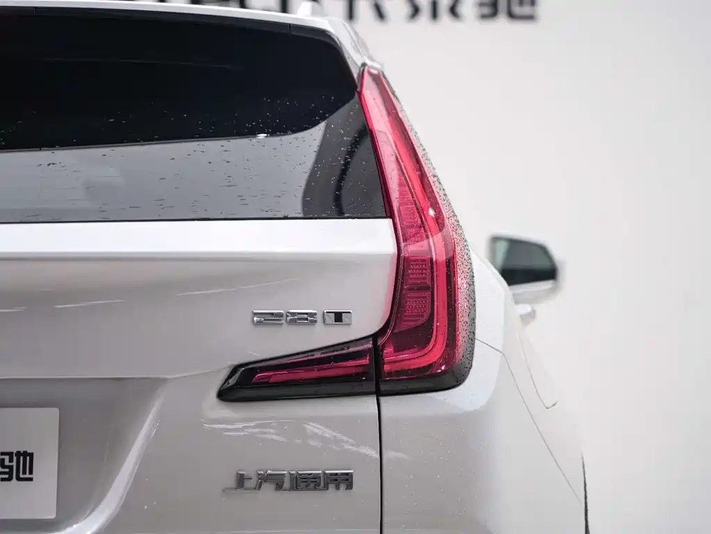 Cadillac Cadillac XT4 2020 Facelift 28T FWD Premium 2020 - thumbnail 17