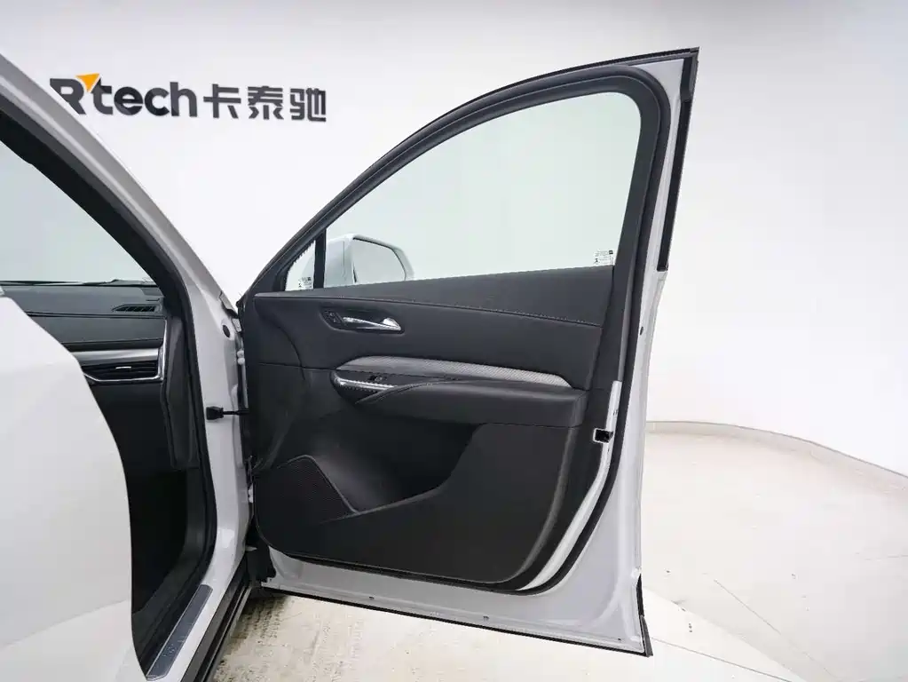 Cadillac Cadillac XT4 2020 Facelift 28T FWD Premium 2020 - thumbnail 21