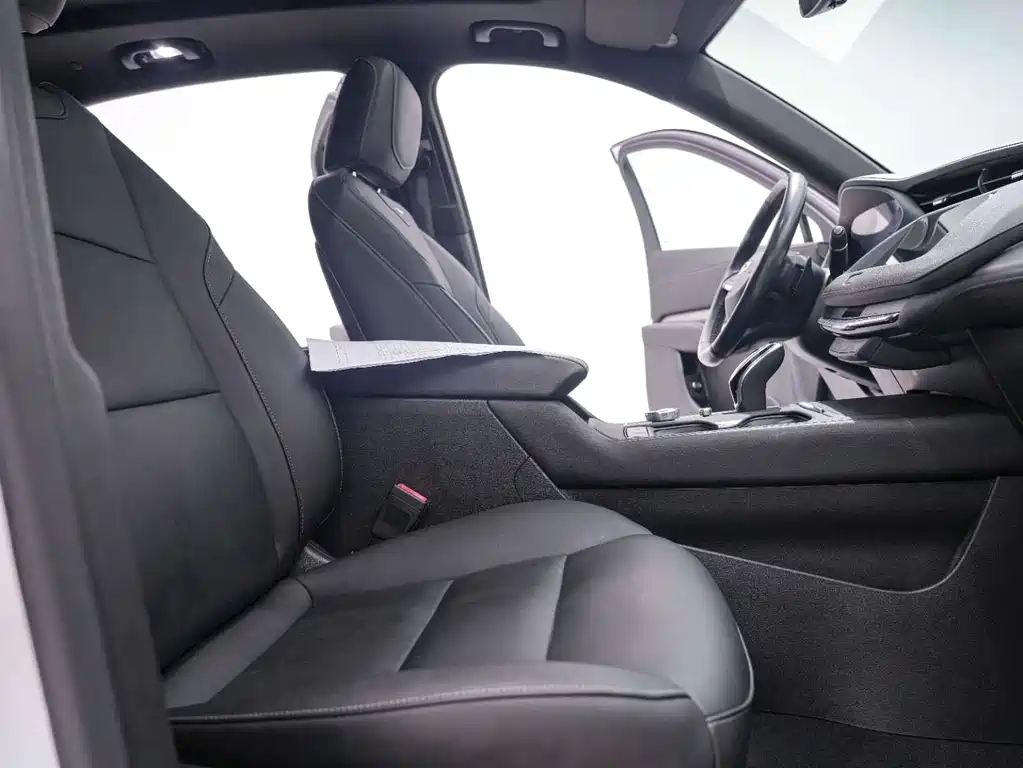 Cadillac Cadillac XT4 2020 Facelift 28T FWD Premium 2020 - thumbnail 24