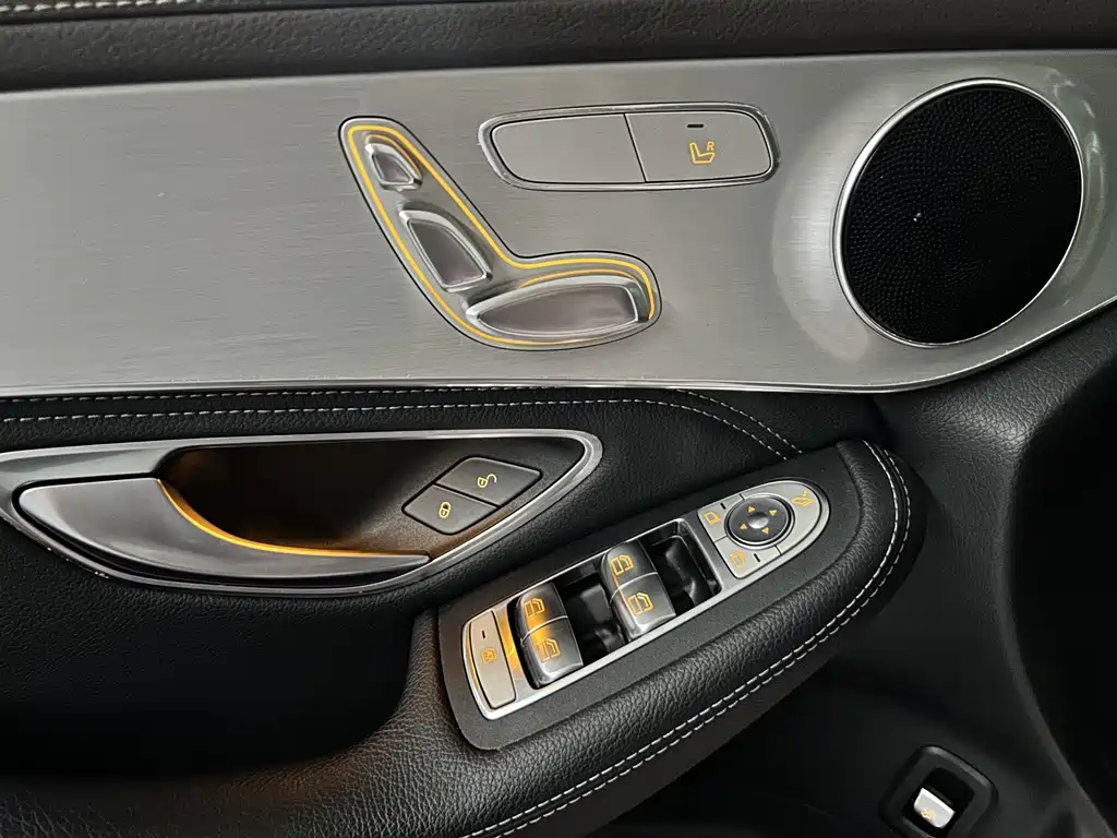 Mercedes-Benz Mercedes-Benz GLC 2020 Facelift GLC 260 L 4MATIC Sport Edition 2020 - thumbnail 11