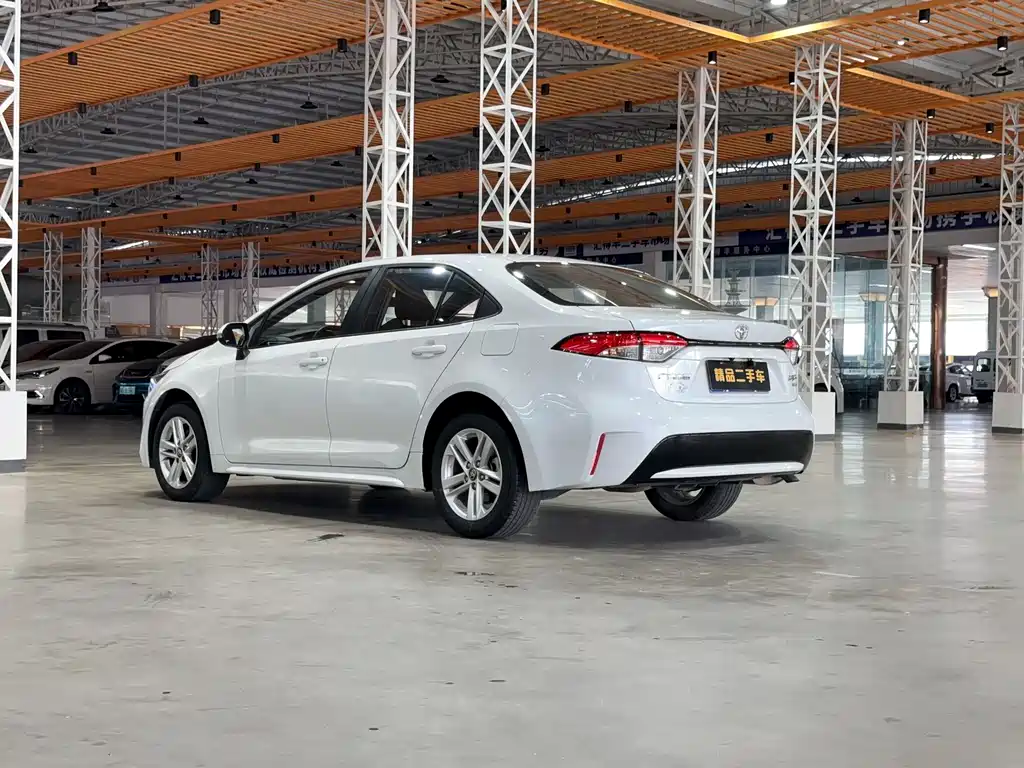 Toyota Toyota Corolla 2022 185T CVT Luxury Edition 2022 - thumbnail 4