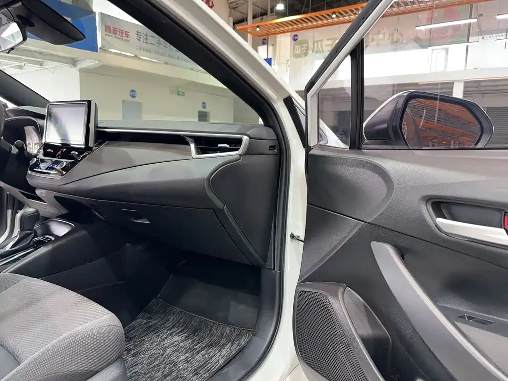 Toyota Toyota Corolla 2022 185T CVT Luxury Edition 2022 - thumbnail 18