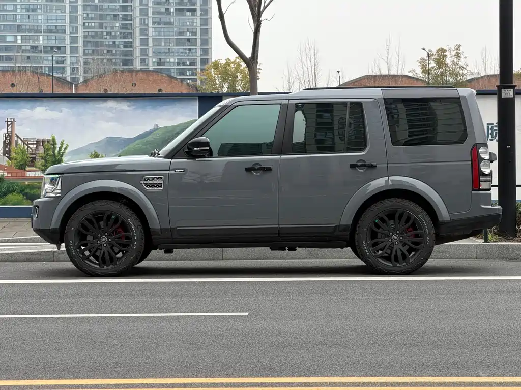 Land Rover Discovery 2016 3.0 SC V6 HSE 2017 - thumbnail 6