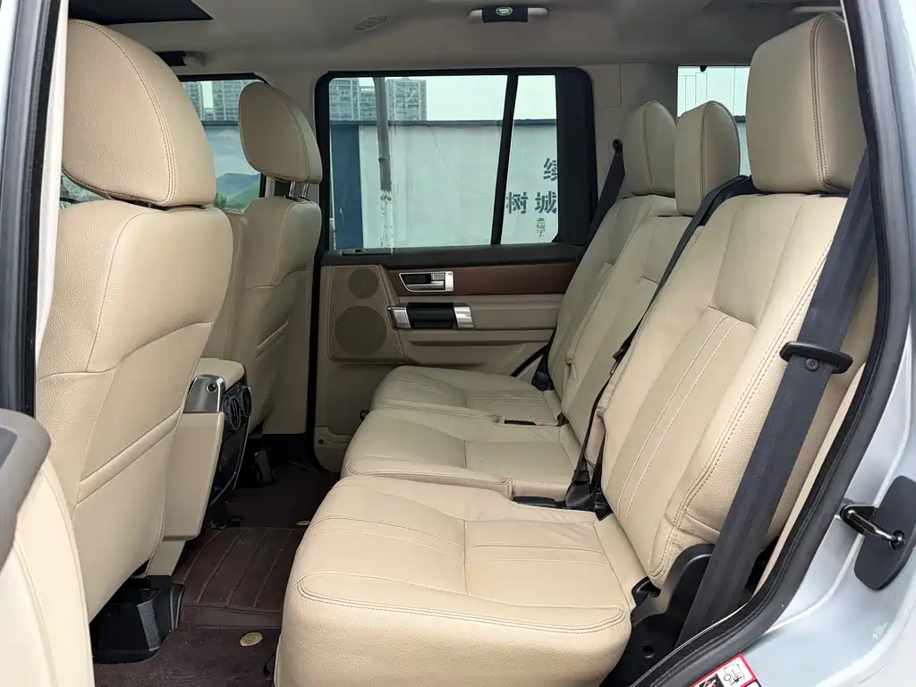 Land Rover Discovery 2016 3.0 SC V6 HSE 2017 - thumbnail 9