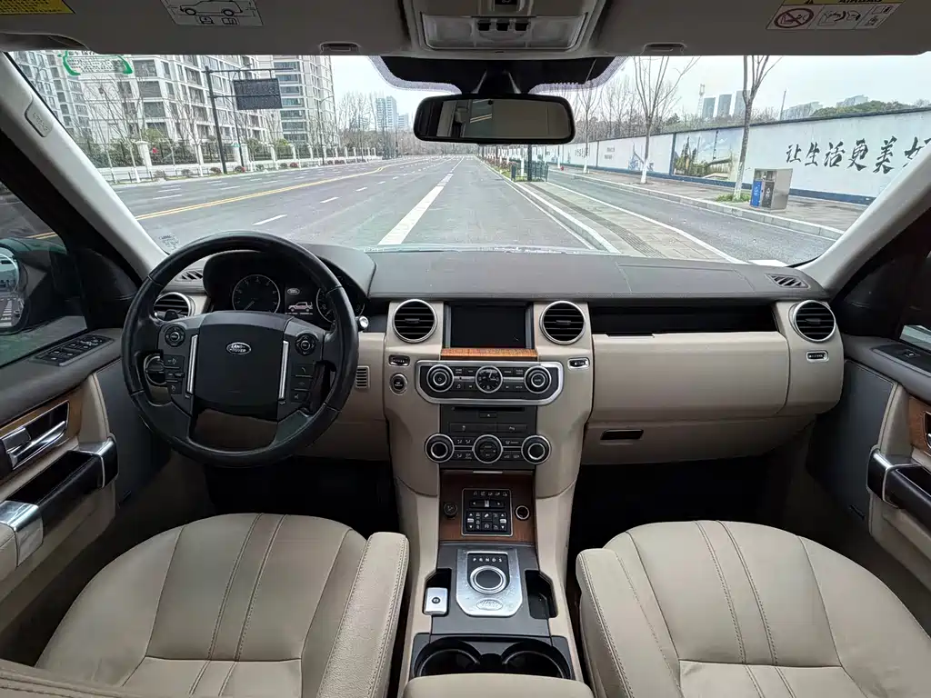 Land Rover Discovery 2016 3.0 SC V6 HSE 2017 - thumbnail 12