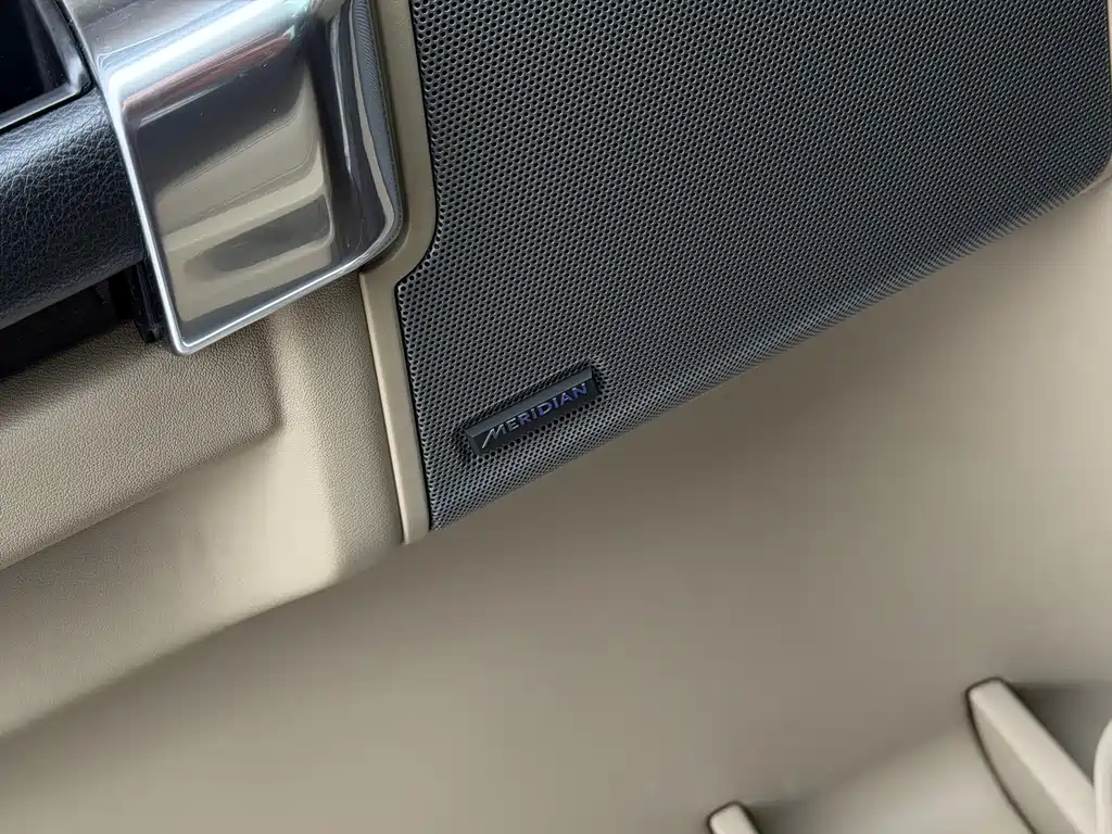 Land Rover Discovery 2016 3.0 SC V6 HSE 2017 - thumbnail 16