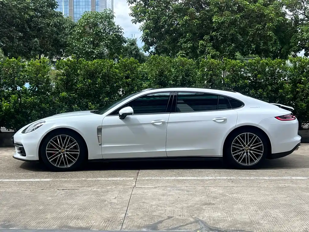 Porsche Porsche Panamera 2017 Panamera 4 Executive Long Wheelbase 3.0T 2018 - thumbnail 3