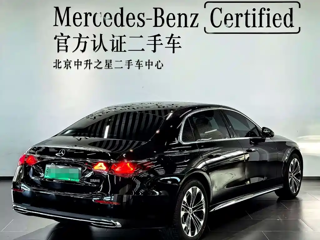 Mercedes-Benz Mercedes-Benz E-Class 2024 E 350 e L Plug-in Hybrid Sedan 2024 - thumbnail 3