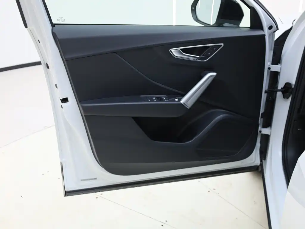 Audi Audi Q2L 2021 35 TFSI Sport Edition 2021 - thumbnail 10