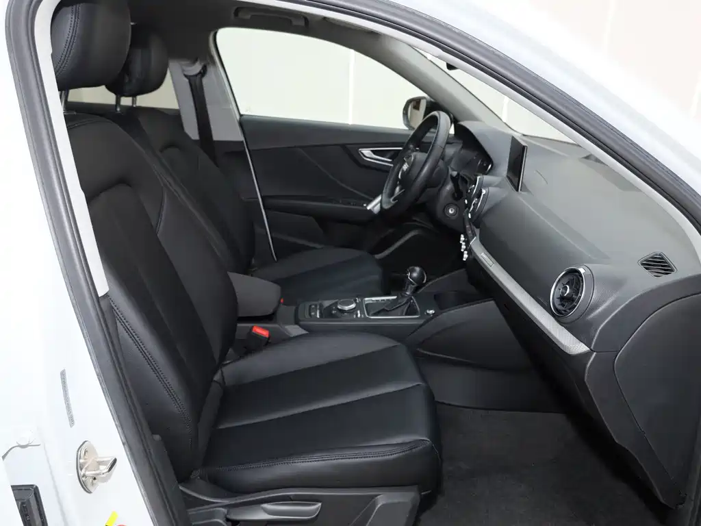 Audi Audi Q2L 2021 35 TFSI Sport Edition 2021 - thumbnail 22