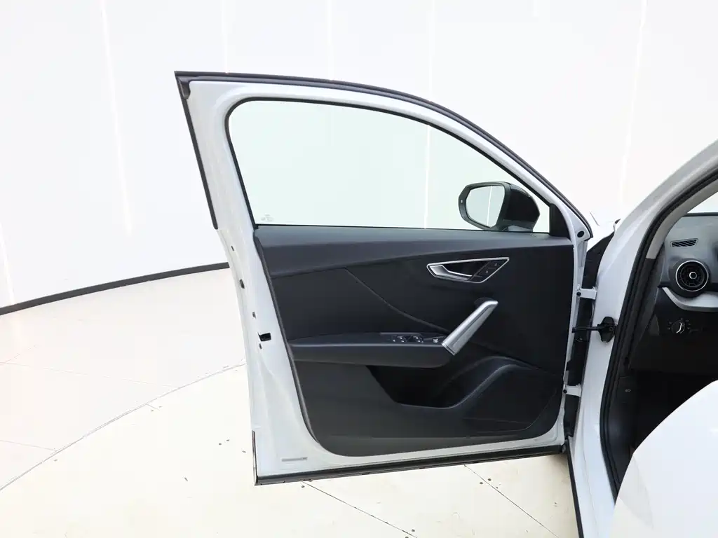 Audi Audi Q2L 2021 35 TFSI Sport Edition 2021 - thumbnail 24