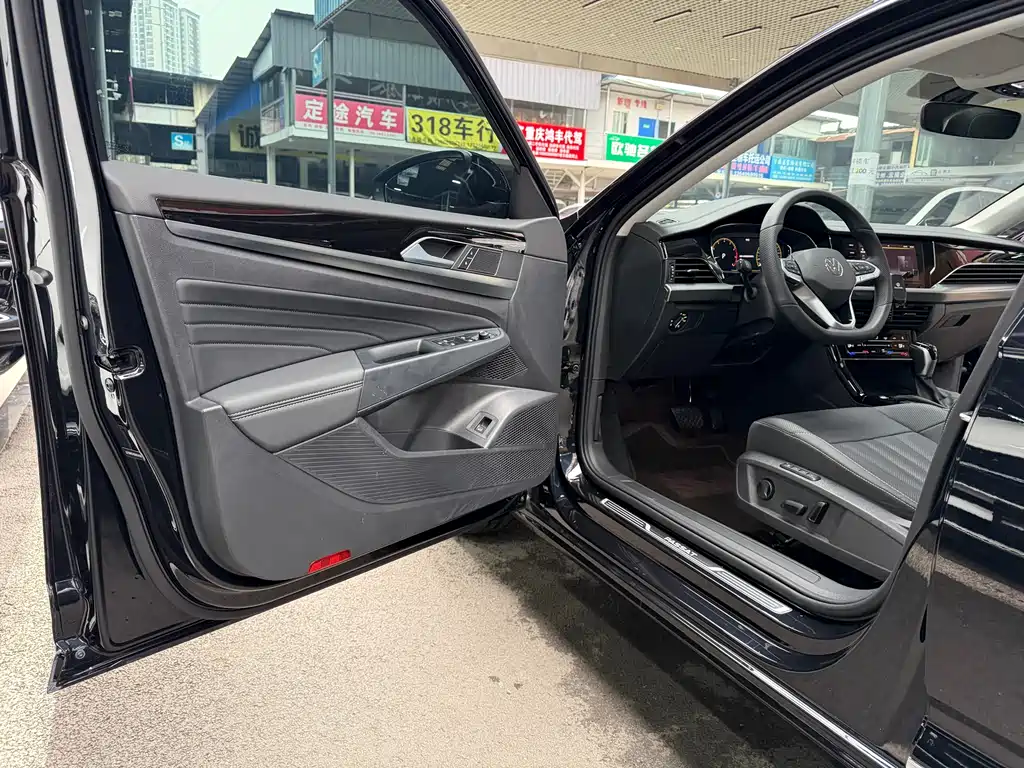 Volkswagen Passat 2025 Model Outstanding 330TSI Elite Starry Sky Edition 2025 - thumbnail 12