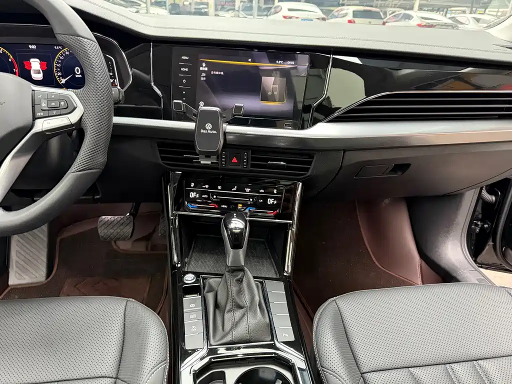 Volkswagen Passat 2025 Model Outstanding 330TSI Elite Starry Sky Edition 2025 - thumbnail 15