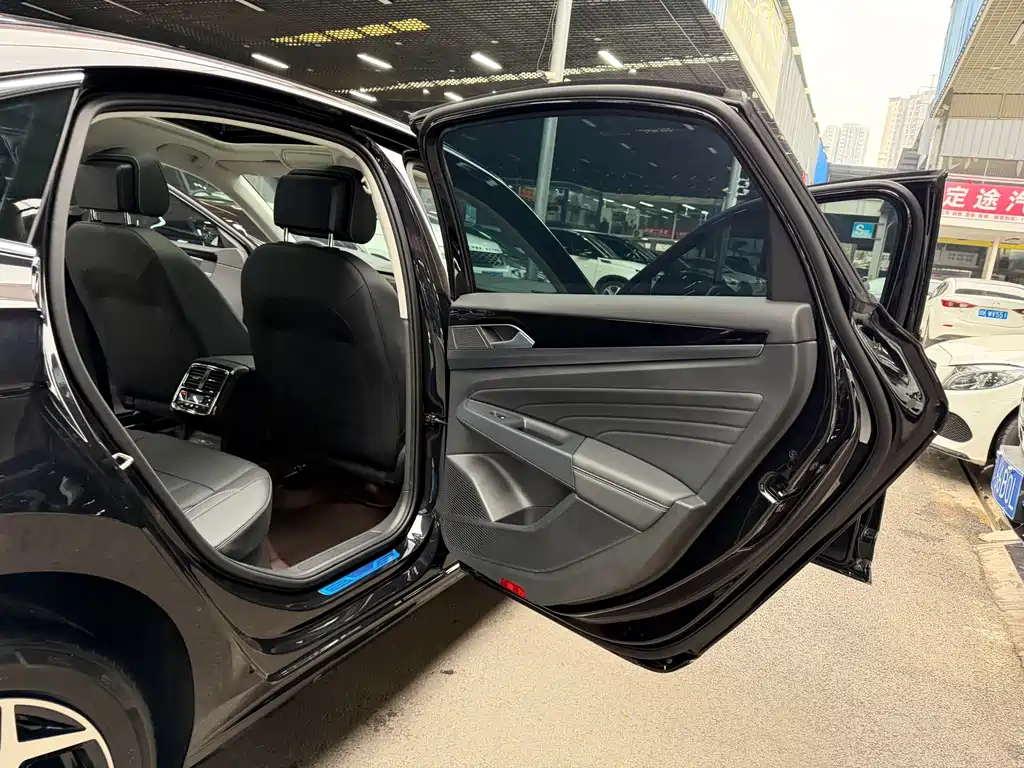 Volkswagen Passat 2025 Model Outstanding 330TSI Elite Starry Sky Edition 2025 - thumbnail 22