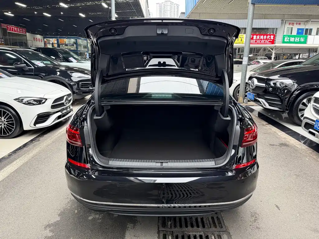 Volkswagen Passat 2025 Model Outstanding 330TSI Elite Starry Sky Edition 2025 - thumbnail 30