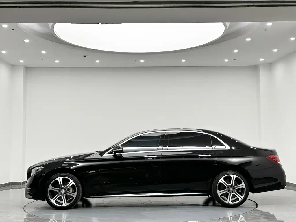 Mercedes-Benz Mercedes-Benz E-Class 2018 Model Year Facelift E 320 L Sport 4MATIC 2018 - thumbnail 13