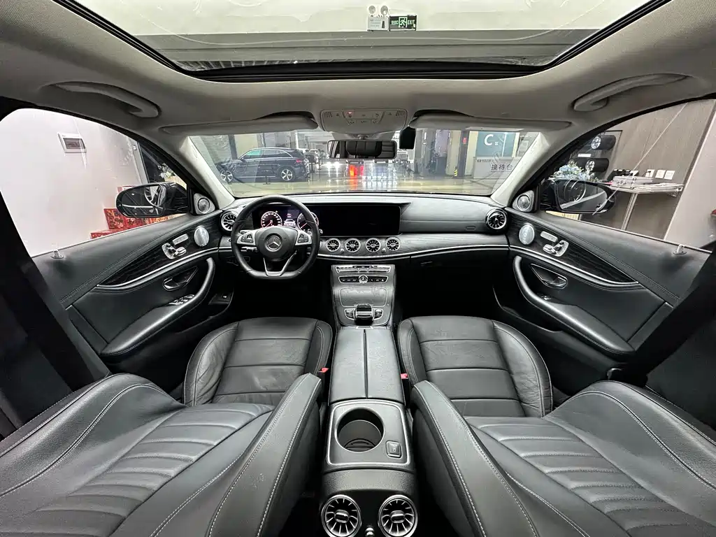 Mercedes-Benz Mercedes-Benz E-Class 2018 Model Year Facelift E 320 L Sport 4MATIC 2018 - thumbnail 17