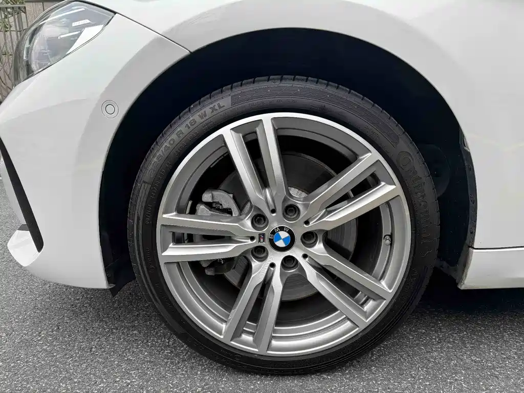 BMW BMW 1 Series 2020 125i M Sport Package 2020 - thumbnail 4