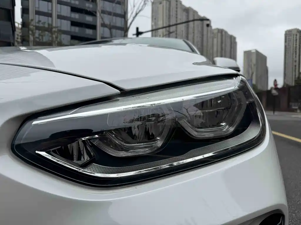 BMW BMW 1 Series 2020 125i M Sport Package 2020 - thumbnail 5