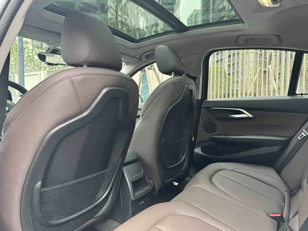 BMW BMW 1 Series 2020 125i M Sport Package 2020 - thumbnail 9