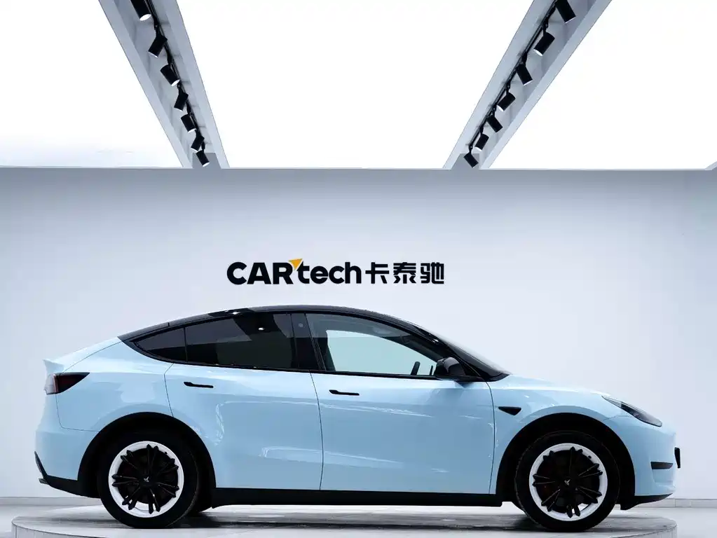 Tesla Model Y 2022 Rear-Wheel Drive 2023 - thumbnail 2