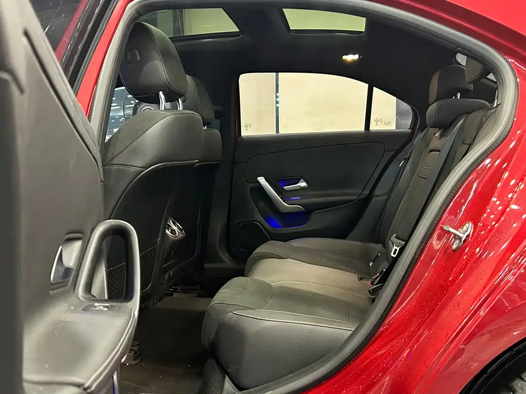 Mercedes-Benz Mercedes-Benz A-Class 2022 Facelift A 200 L Sport Sedan Fashion Edition 2023 - thumbnail 4