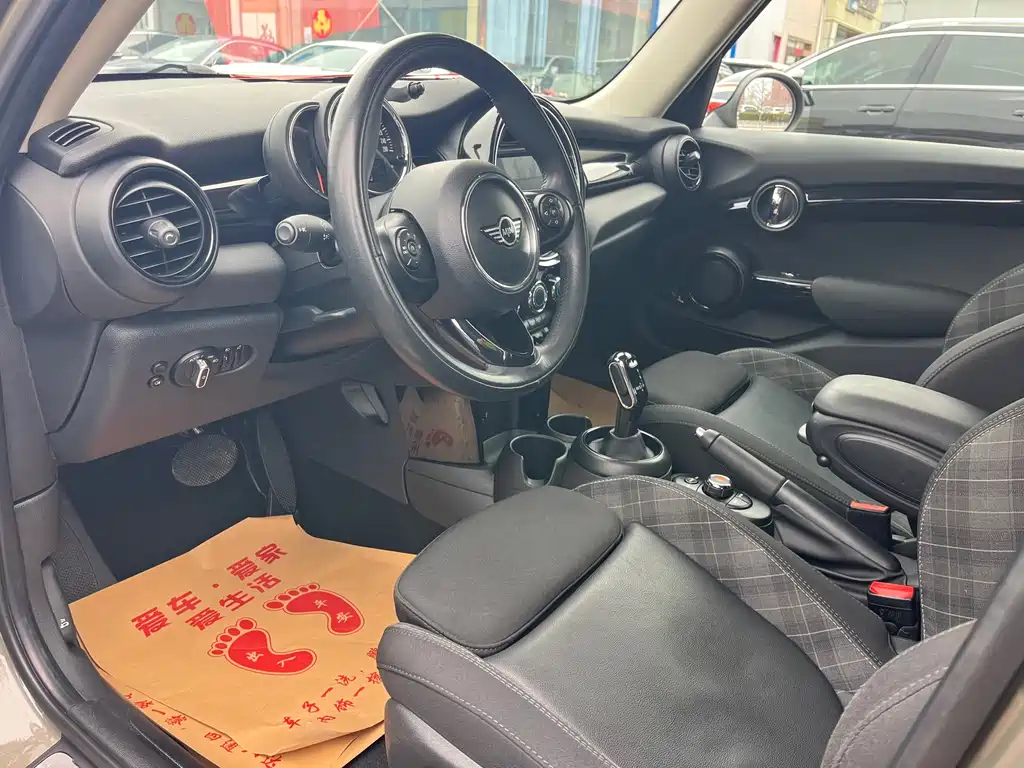 MINI MINI 2018 1.5T COOPER Classic Five-Door 2019 - thumbnail 4