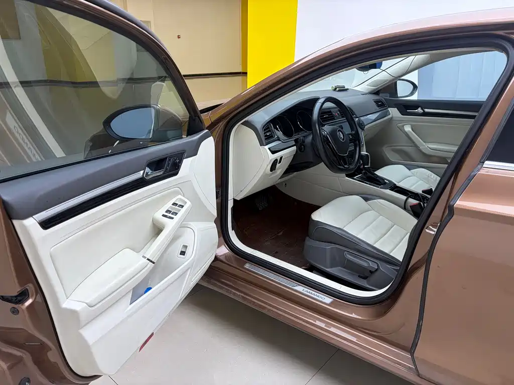 Volkswagen Lamando 2015 280TSI DSG Comfort Edition 2016 - thumbnail 4
