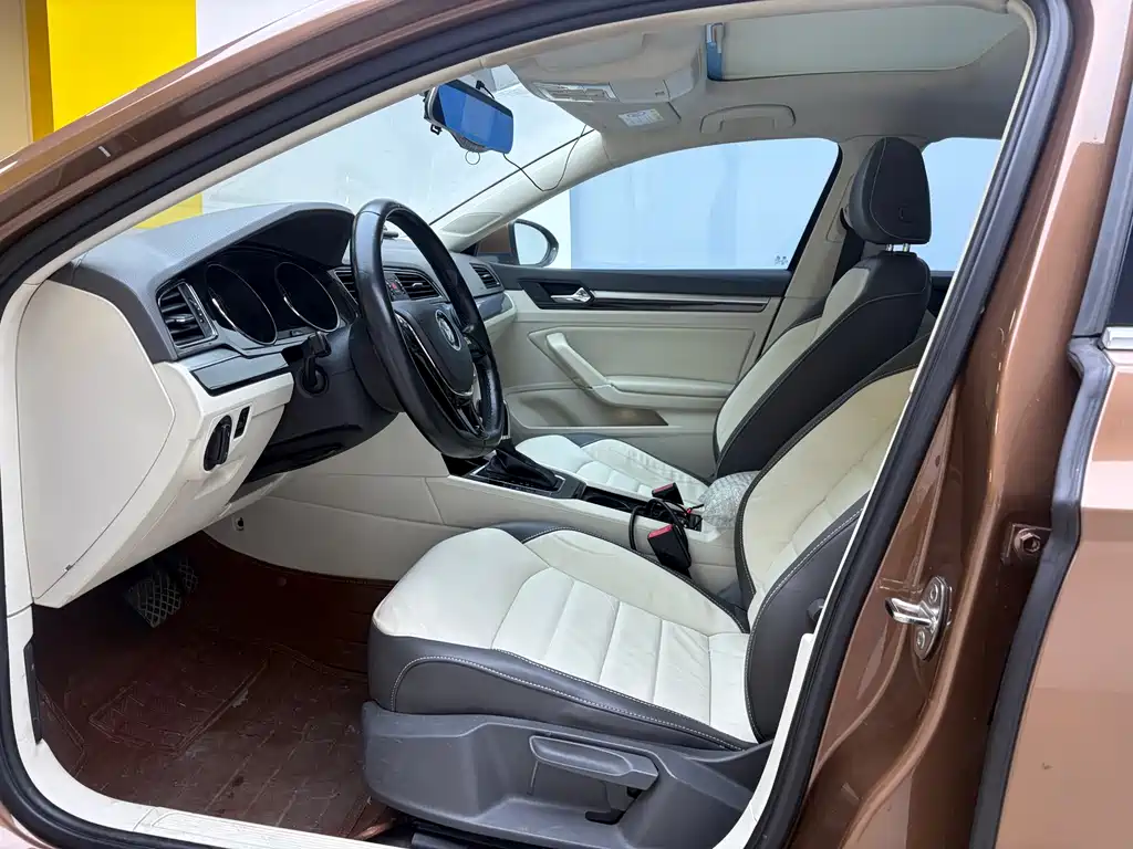 Volkswagen Lamando 2015 280TSI DSG Comfort Edition 2016 - thumbnail 5
