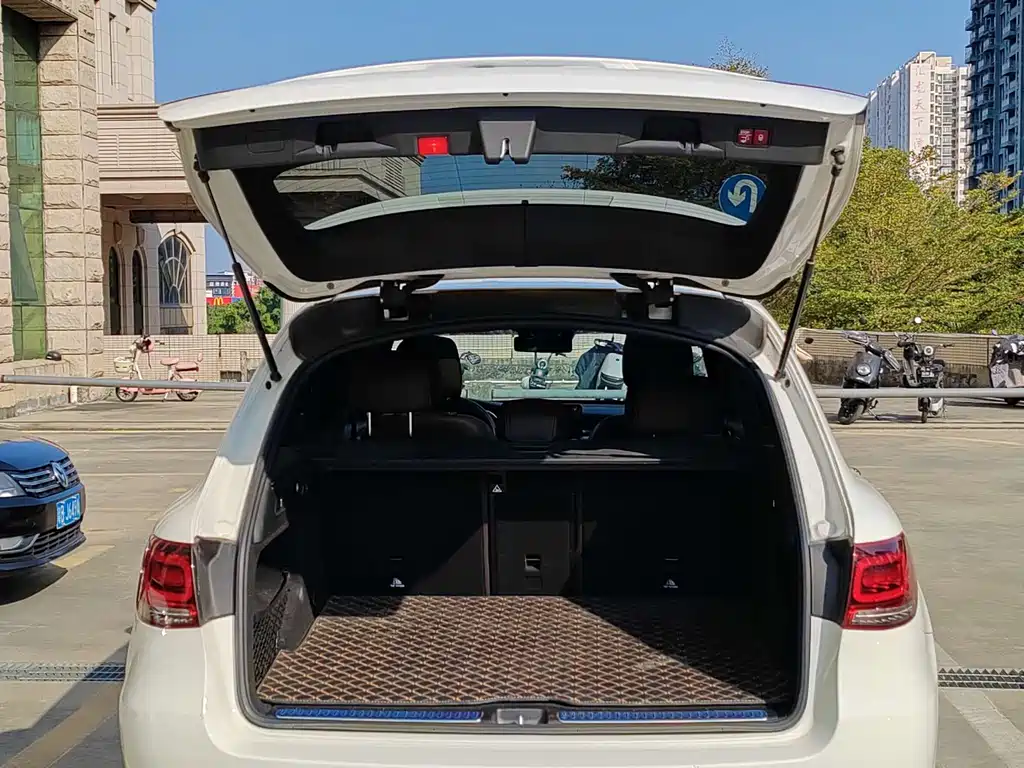 Mercedes-Benz Mercedes-Benz GLC 2022 GLC 300 L 4MATIC Dynamic Model Premium Edition 2022 - thumbnail 11