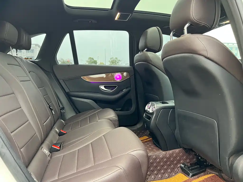 Mercedes-Benz Mercedes-Benz GLC 2021 GLC 260 L 4MATIC Sport Edition 2021 - thumbnail 11