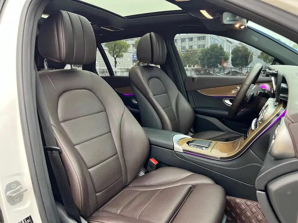 Mercedes-Benz Mercedes-Benz GLC 2021 GLC 260 L 4MATIC Sport Edition 2021 - thumbnail 18