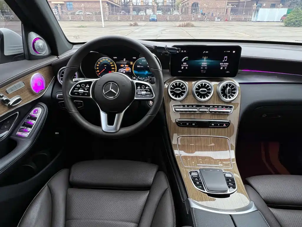 Mercedes-Benz Mercedes-Benz GLC 2021 GLC 260 L 4MATIC Sport Edition 2021 - thumbnail 19