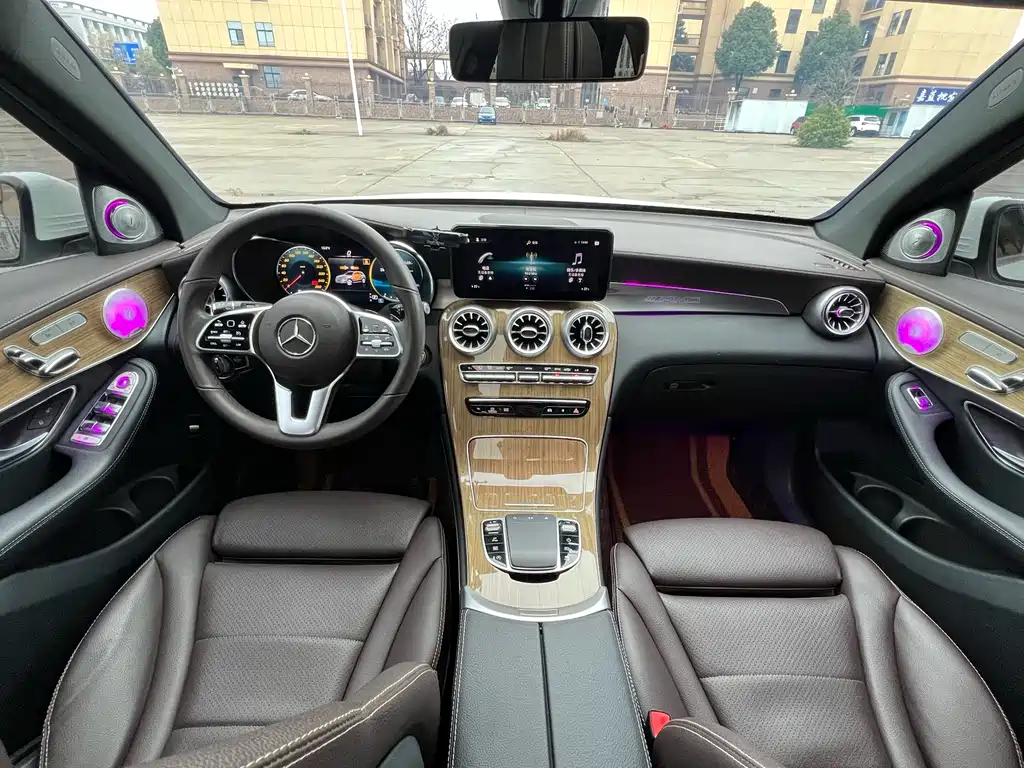 Mercedes-Benz Mercedes-Benz GLC 2021 GLC 260 L 4MATIC Sport Edition 2021 - thumbnail 24
