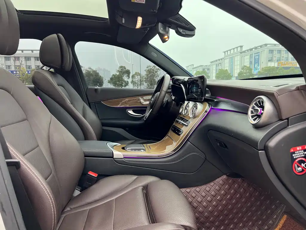 Mercedes-Benz Mercedes-Benz GLC 2021 GLC 260 L 4MATIC Sport Edition 2021 - thumbnail 25