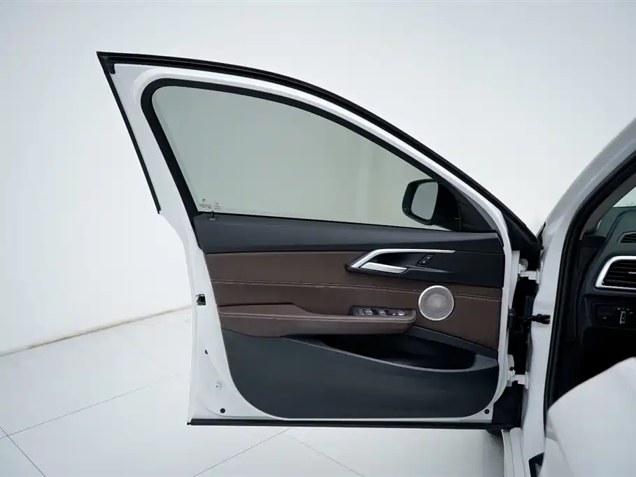 BMW BMW 1 Series 2021 Model Update 120i M Sport Shadow Night Edition 2021 - thumbnail 21