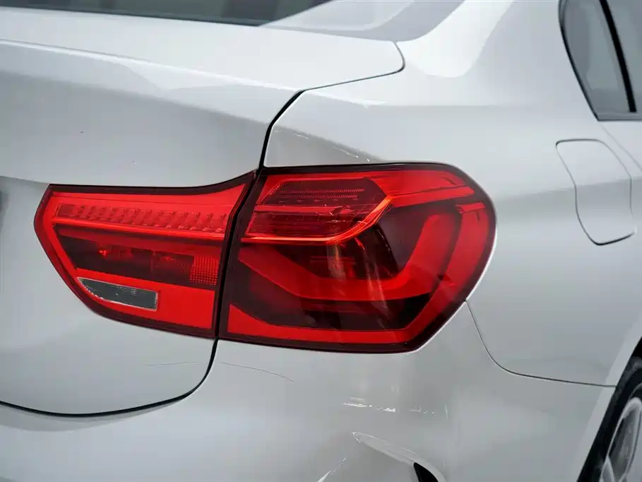 BMW BMW 1 Series 2021 Model Update 120i M Sport Shadow Night Edition 2021 - thumbnail 27