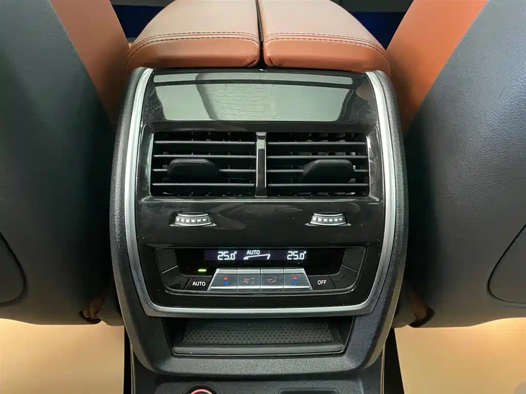 BMW BMW X7 xDrive40i Luxury Package 2021 - thumbnail 19