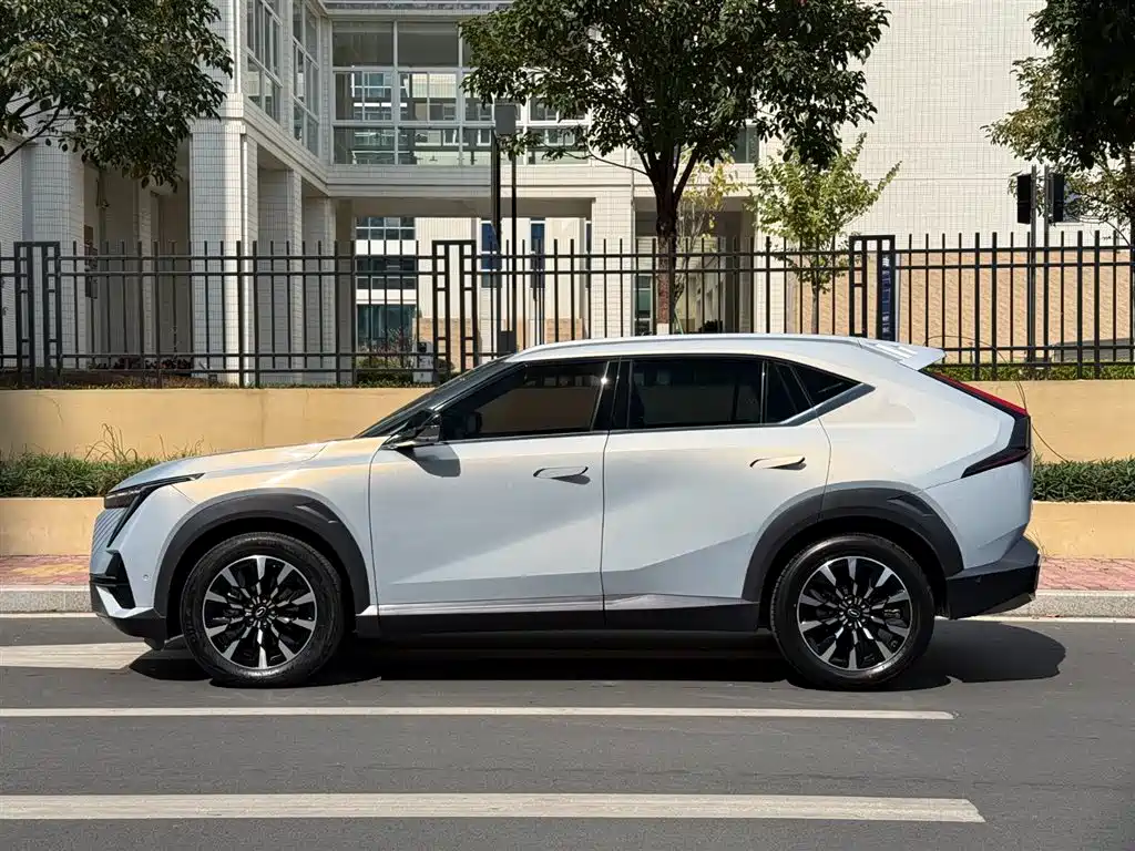 GAC Trumpchi Emkoo 2022 2.0ATK Gemini Max Edition 2023 - thumbnail 4