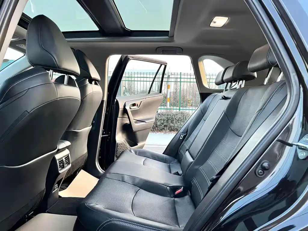 Toyota Venza 2023 Dual Engine 2.5L E-CVT AWD Premium Edition 2023 - thumbnail 9