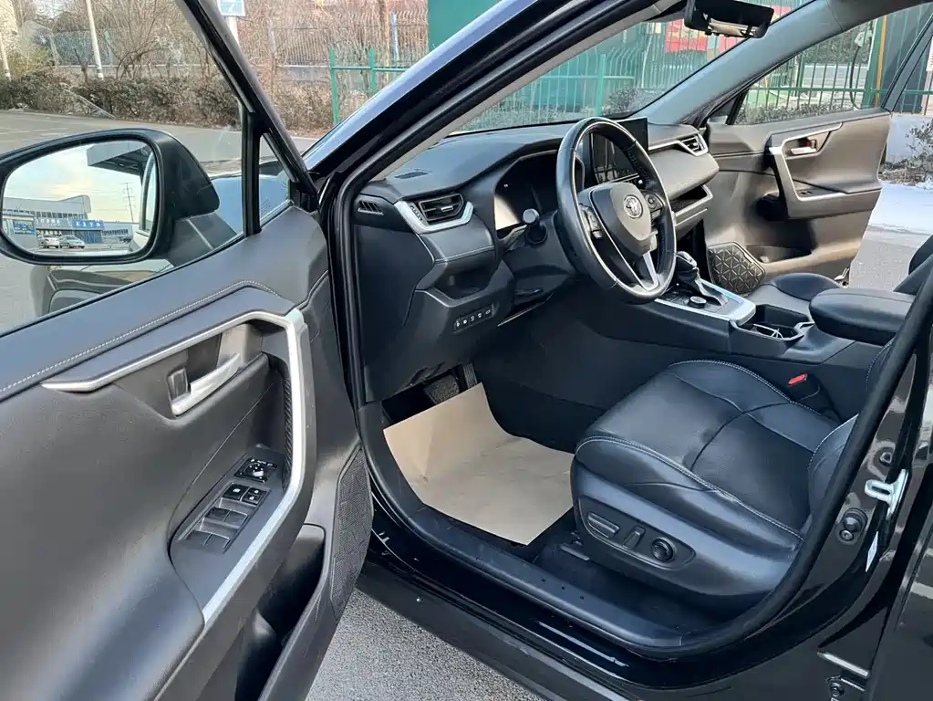 Toyota Venza 2023 Dual Engine 2.5L E-CVT AWD Premium Edition 2023 - thumbnail 10