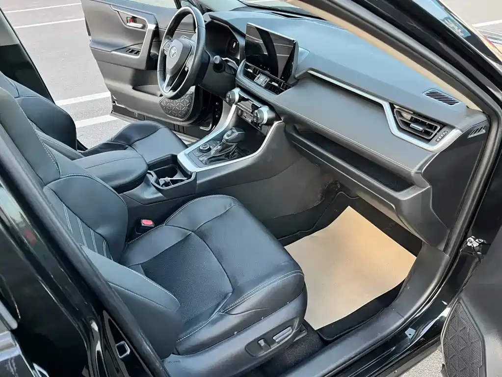 Toyota Venza 2023 Dual Engine 2.5L E-CVT AWD Premium Edition 2023 - thumbnail 12