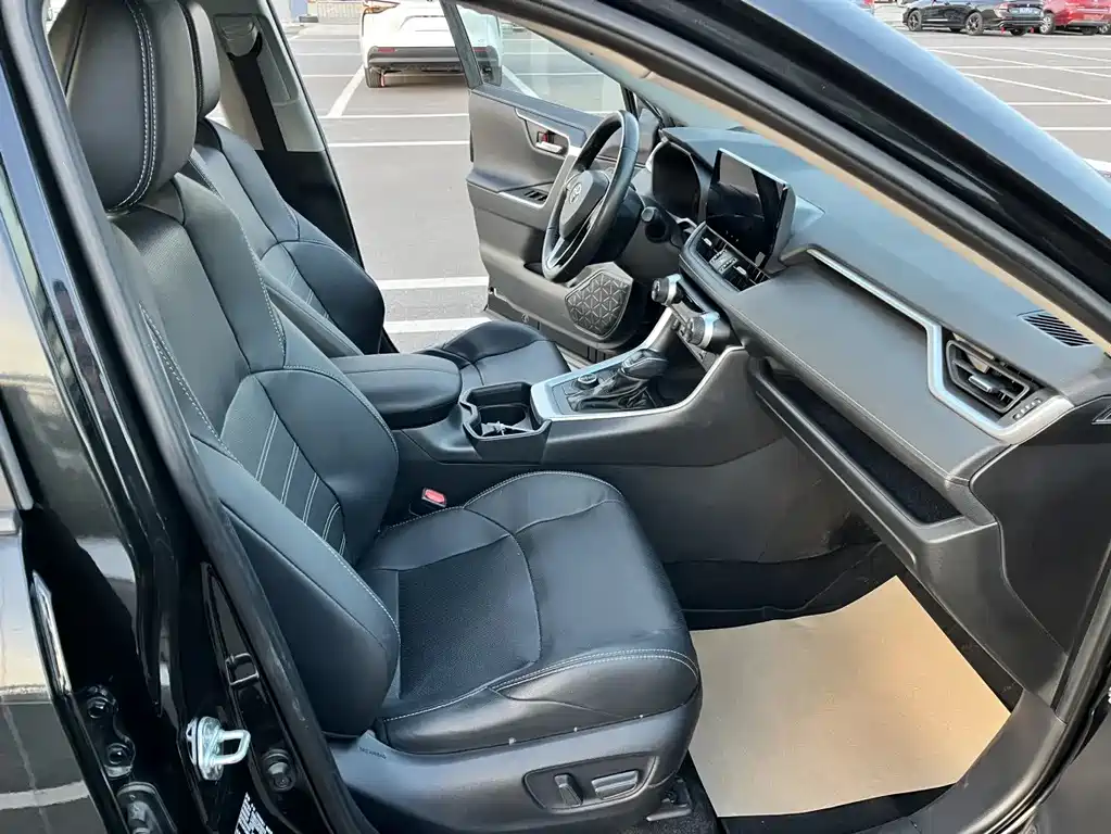 Toyota Venza 2023 Dual Engine 2.5L E-CVT AWD Premium Edition 2023 - thumbnail 15
