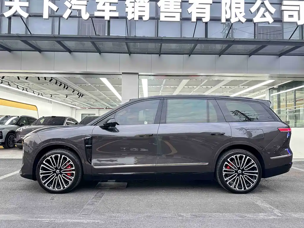 NIO NIO ES8 2026 Signature Edition 6-Seat Executive 2025 - thumbnail 4