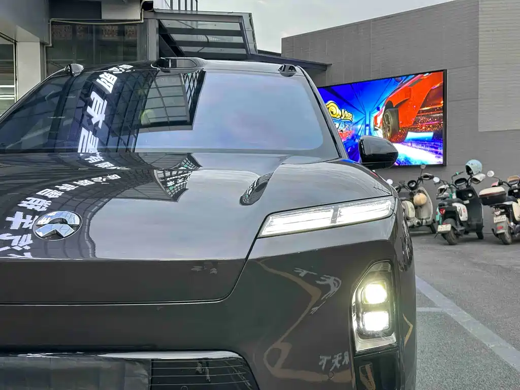 NIO NIO ES8 2026 Signature Edition 6-Seat Executive 2025 - thumbnail 9