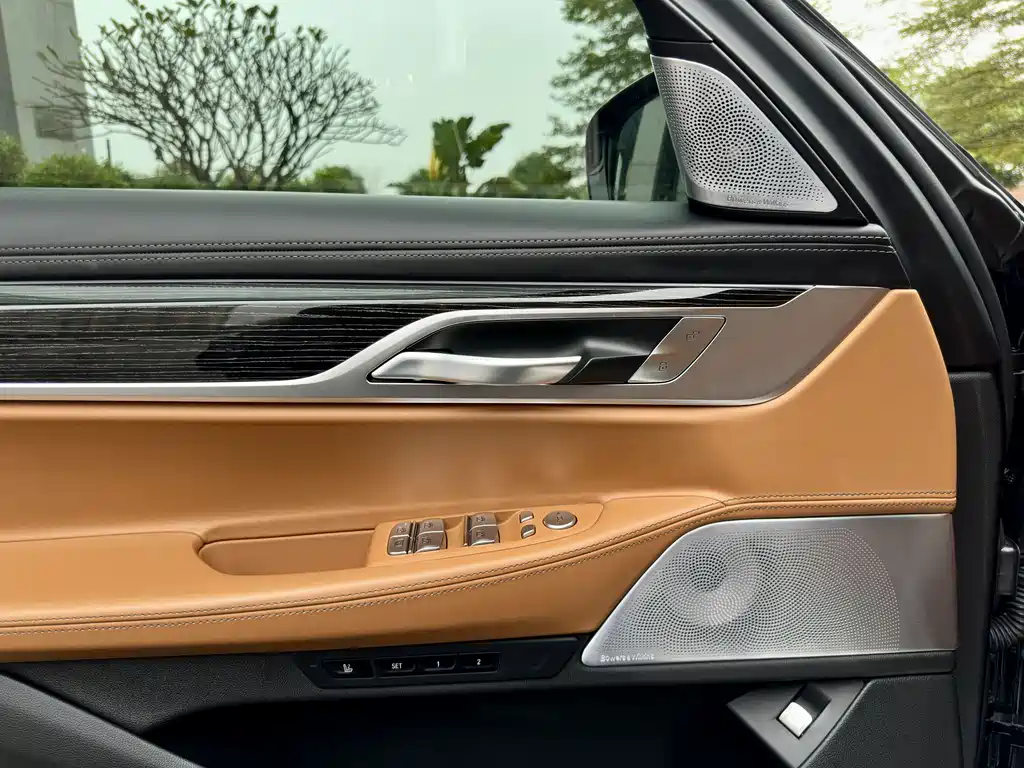 BMW BMW 7 Series 2021 730Li M Sport Package 2022 - thumbnail 17