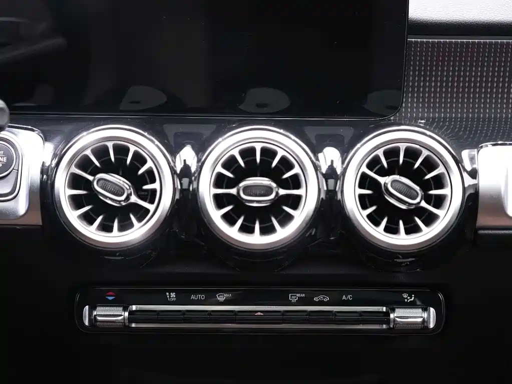 Mercedes-Benz Mercedes-Benz GLB 2023 GLB 200 Dynamic Edition 2023 - thumbnail 21