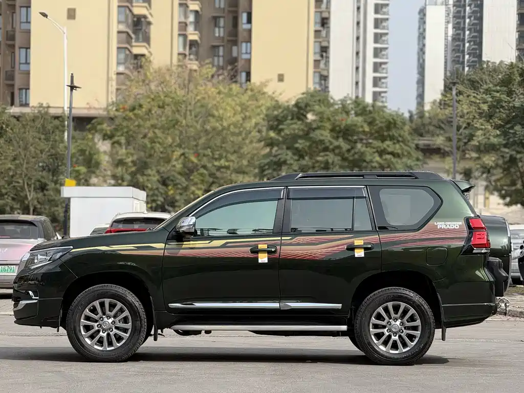 Toyota Prado 2019 3.5L Automatic TX-L Premium with Rear-Mounted Spare Tire 2019 - thumbnail 3