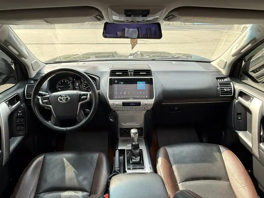 Toyota Prado 2019 3.5L Automatic TX-L Premium with Rear-Mounted Spare Tire 2019 - thumbnail 6