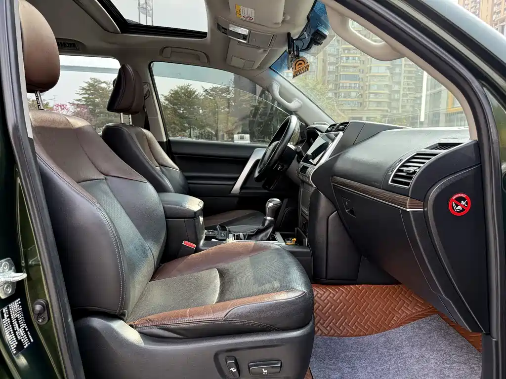 Toyota Prado 2019 3.5L Automatic TX-L Premium with Rear-Mounted Spare Tire 2019 - thumbnail 9